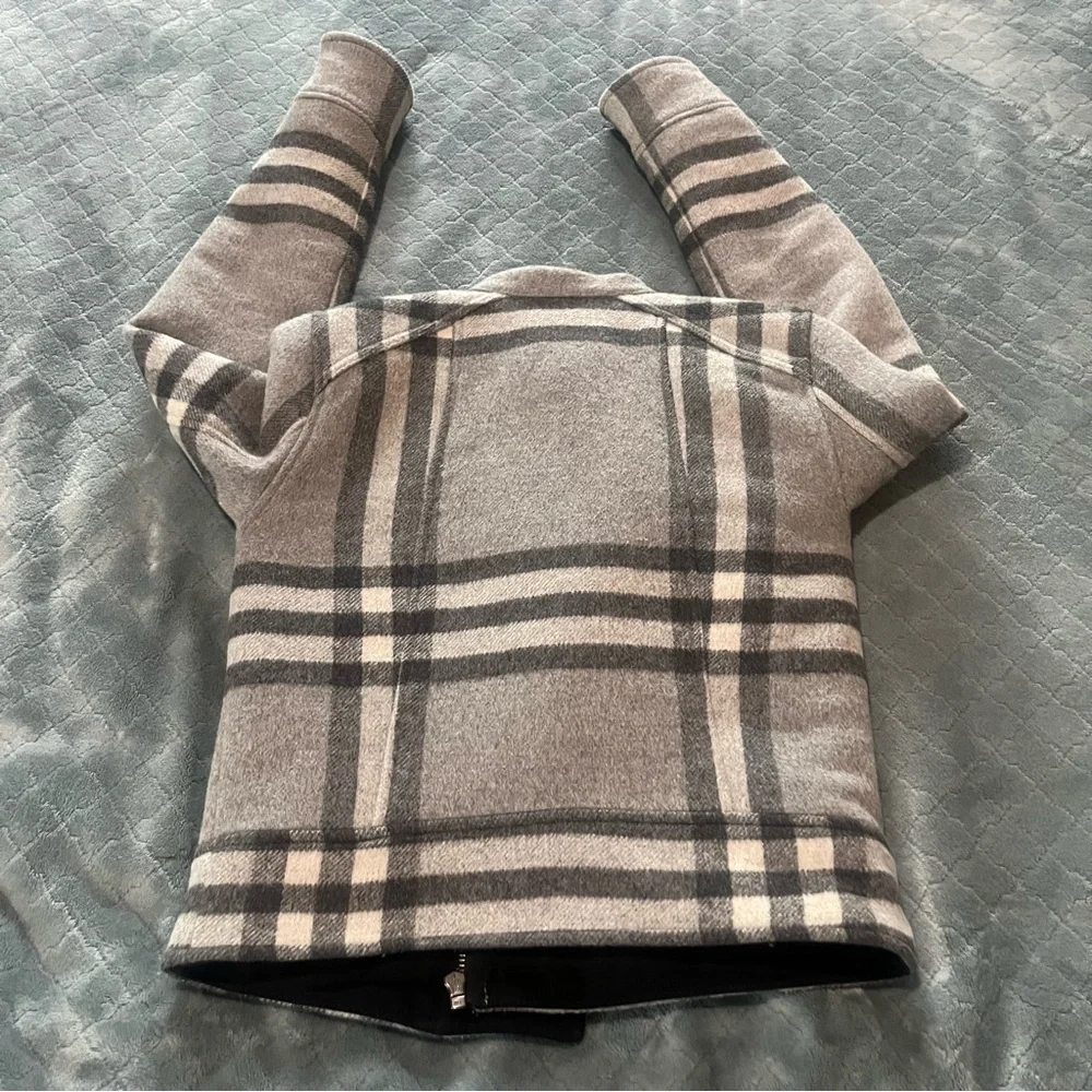 GAP‎ Gray and Black plaid Puffer wool Coat